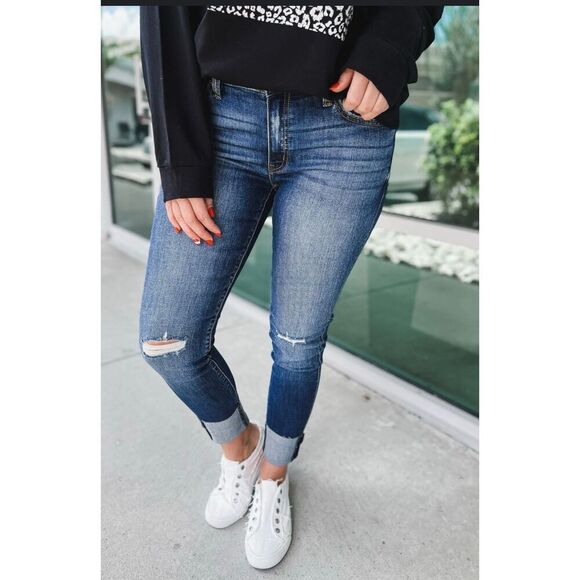 Kancan Medium Wash Distressed Skinny Jeans Midrise Size 5 or 26 Classic 5 Pocket - Picture 1 of 6